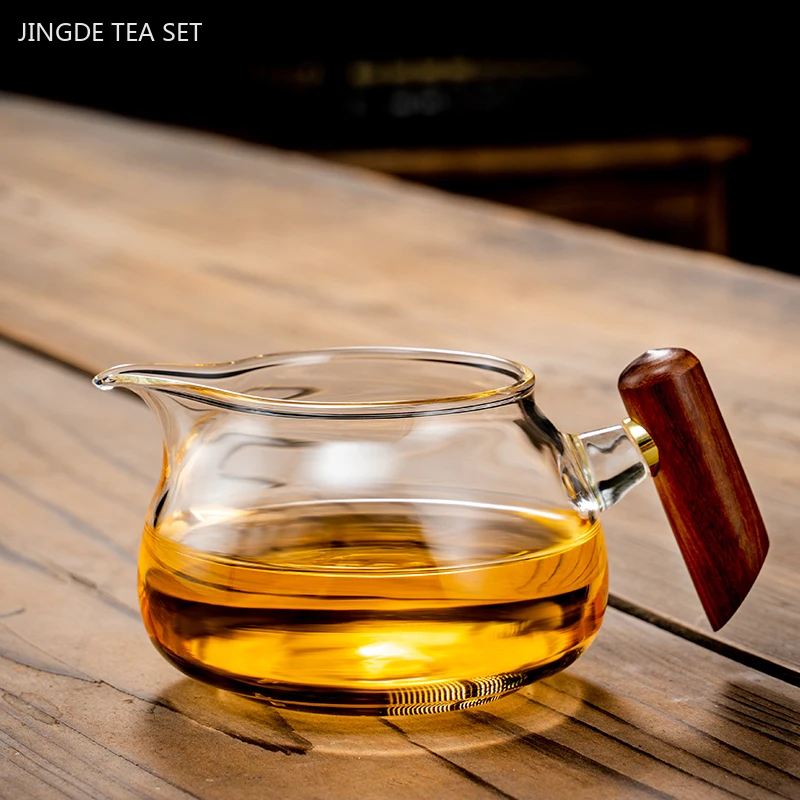 Creative Huancai Glass Fair Cup Rosewood Handle Thickened Heat-resisting Tea Divider Cha Hai Chinese Tea Sets Supplies Kettle