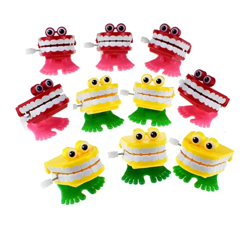 1pc Teeth Shape Clockwork Toy with Chain Novelty String Up Jumping Walking Mouth Toys Children Small Halloween Christmas Gifts childrens toys