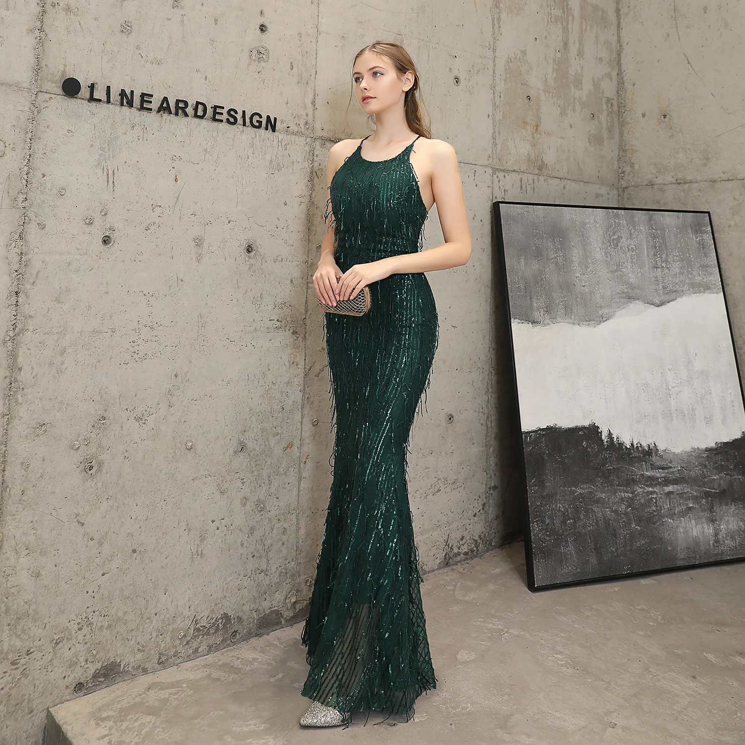 Рисунок 6 - Женское вечернее платье-Русалка с блестками