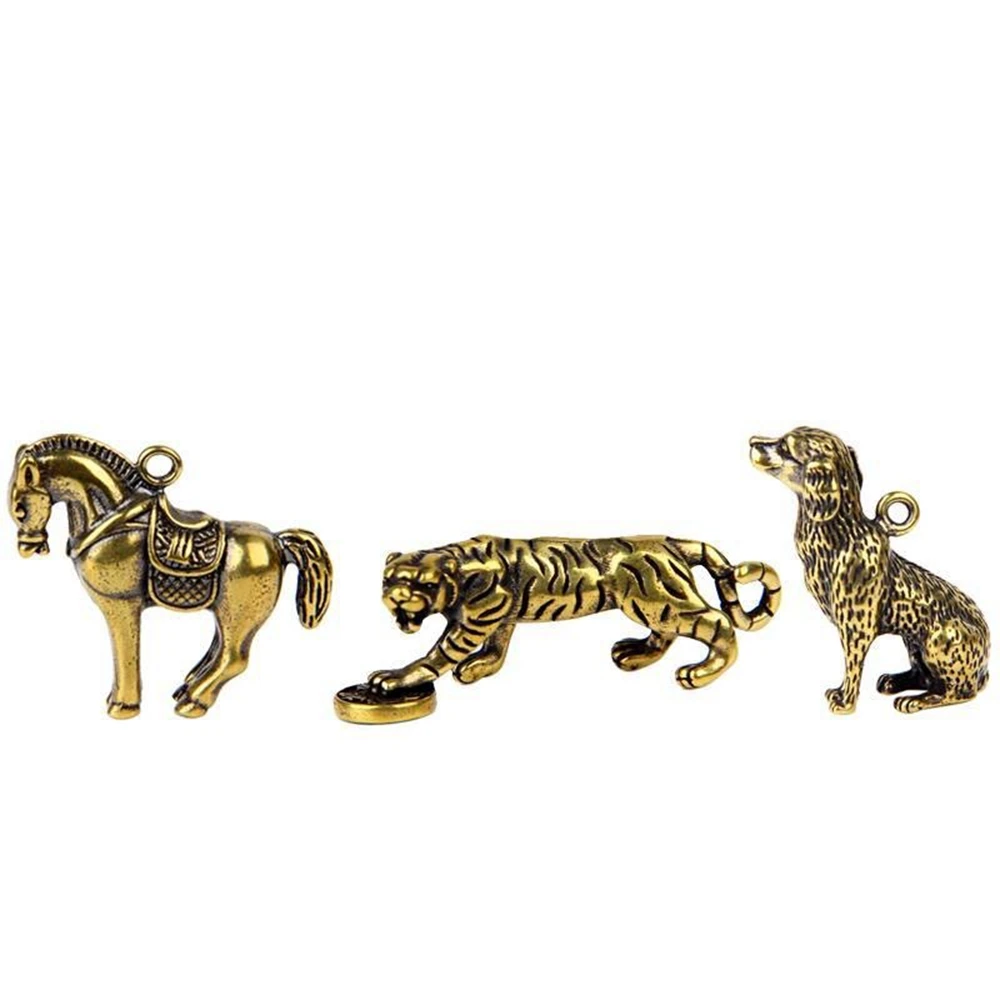 Miniatures Figurines Keychain Accessories Key Pendant Bull Ornament Sculpture 