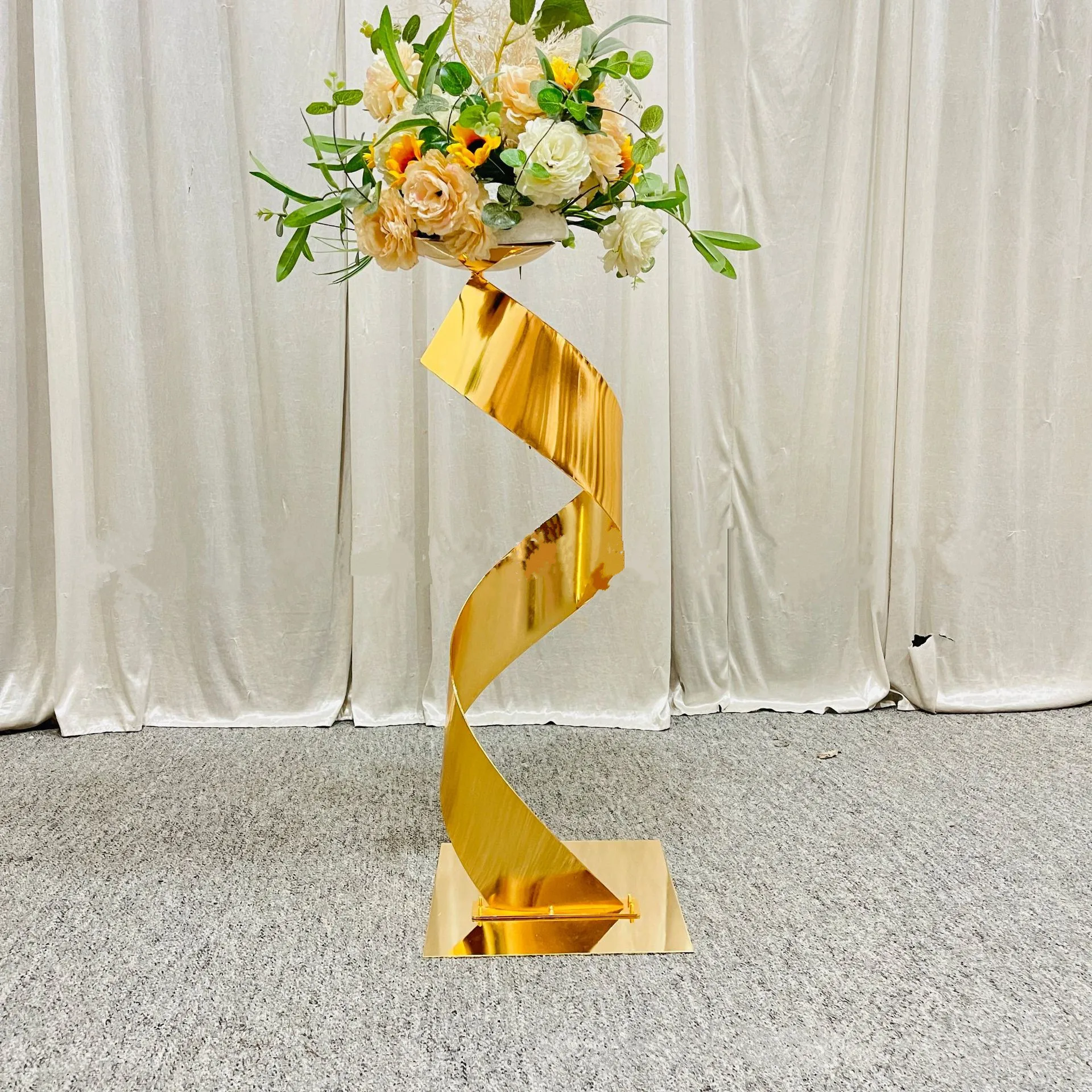 5 PCS Gold Flower Road Lead Metal Wedding Table Centerpieces Event Party Home Hotel Decoration