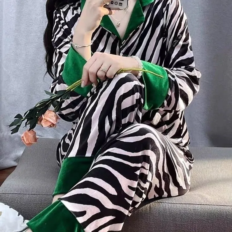 Golden Velvet Pajamas Women's Autumn Winter Sleepwear 2024 New Long-sleeved Trousers Loungewear Set Plus Size V-neck Homewear