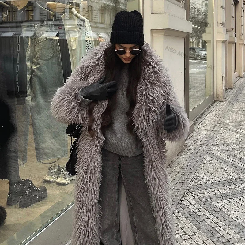 Neo Mint Extra Long Luxury Lamb Fur Teddy Coat Women 2024 Winter Ladies Mob Wife Style Oversized Chunky Faux Fur Jacket Overcoat 3