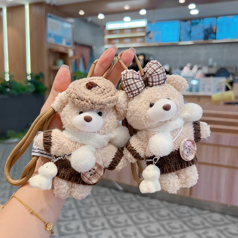 Crossover Welpen-Sweater-Teddybär-Schlüsselanhänger, niedlicher Cartoon-Schal-Teddybär-Taschenanhänger, kreativer Pärchen-Stil Auto-Schlüsselanhänger, Feiertags-Geschenk
