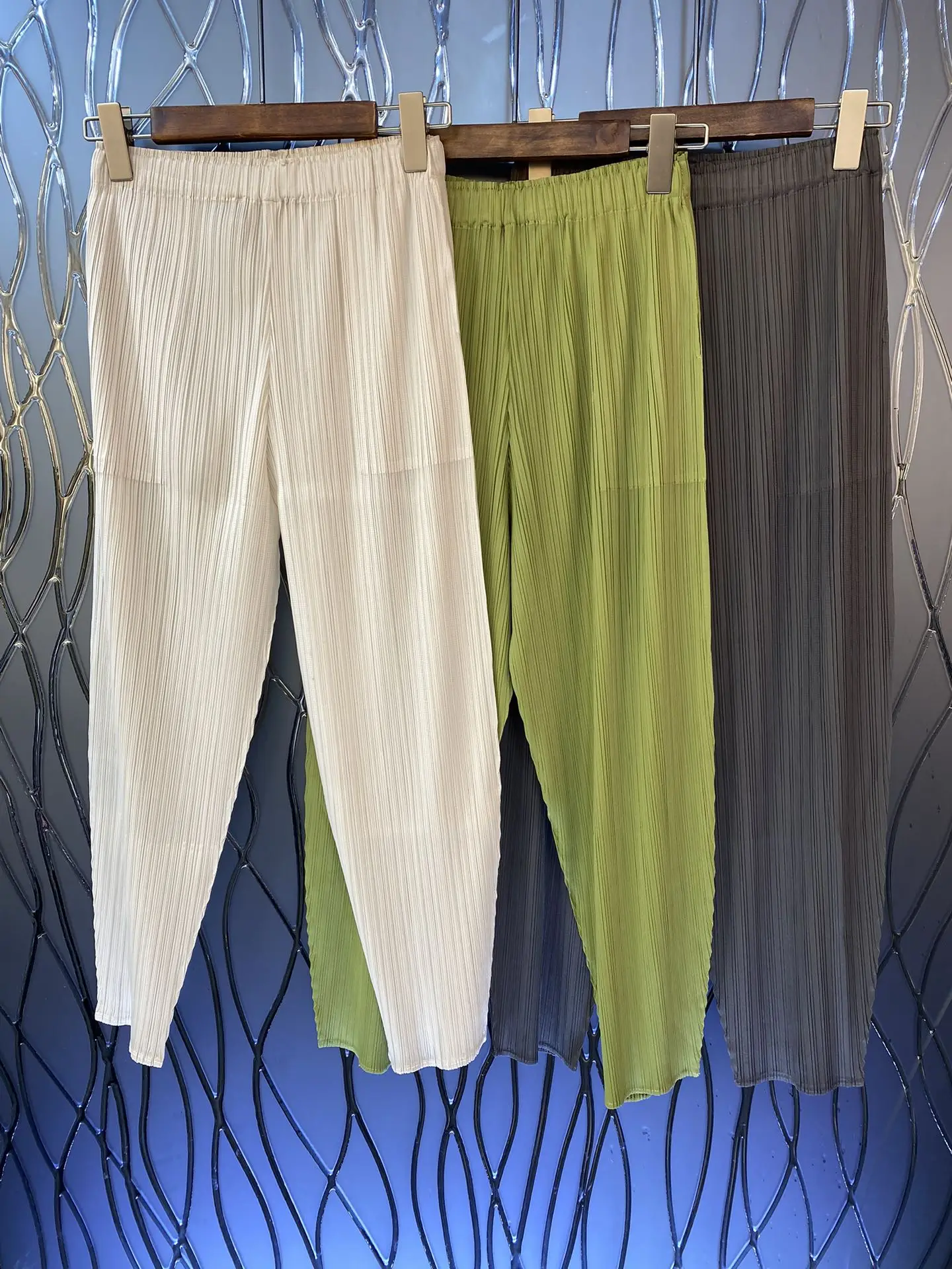 

2023 autumn and early winter fashion new women's clothing Striped Trousers 0802