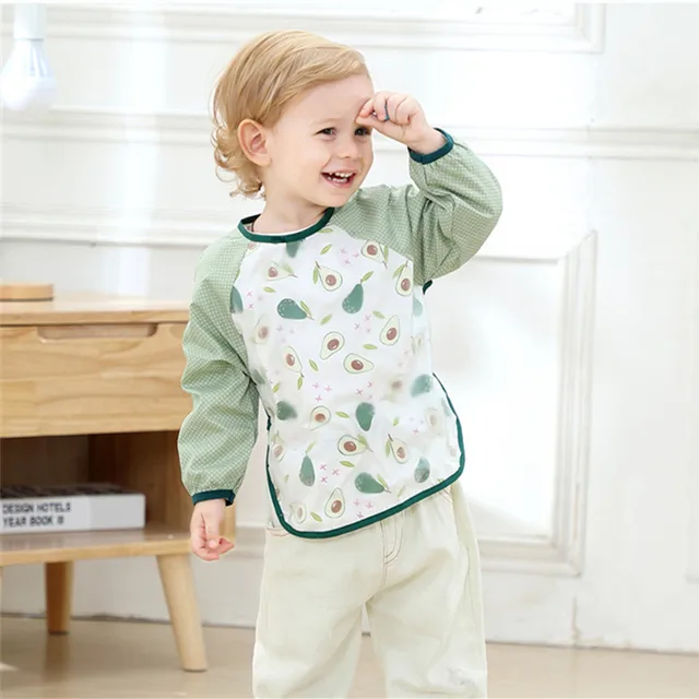 아기의 식사 시간을 청결하고 편안하게 만드는 혁신적인 방수 턱받이