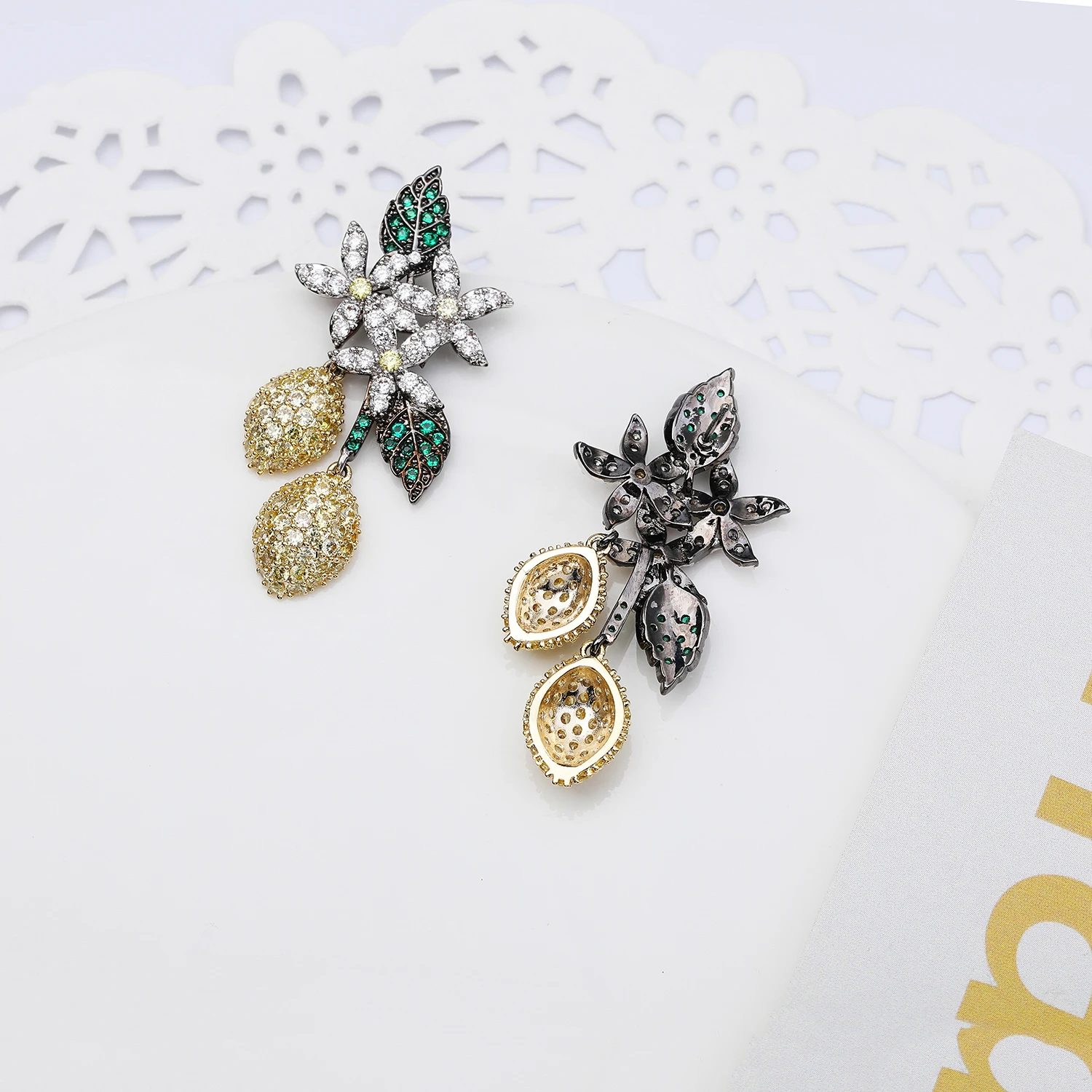 Multicolors Cubic Zircon Strawberry Earrings for Wedding, Crystals Leaves Earring for Party, Women Girl Gift CE11148