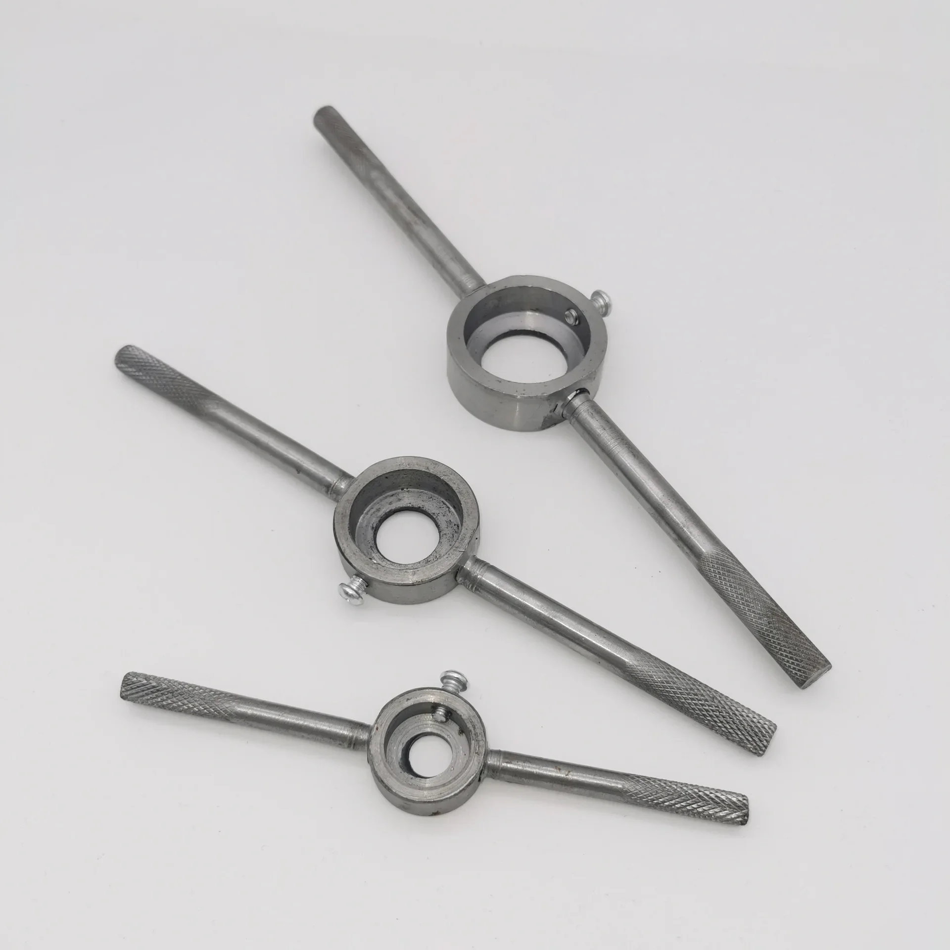 25 38 30mm ID Round Die Stock Handle Wrench For Round Die Adjustable Holder Dies Threading Tools M7-M16 Hand Tapping Kit round die threading tools