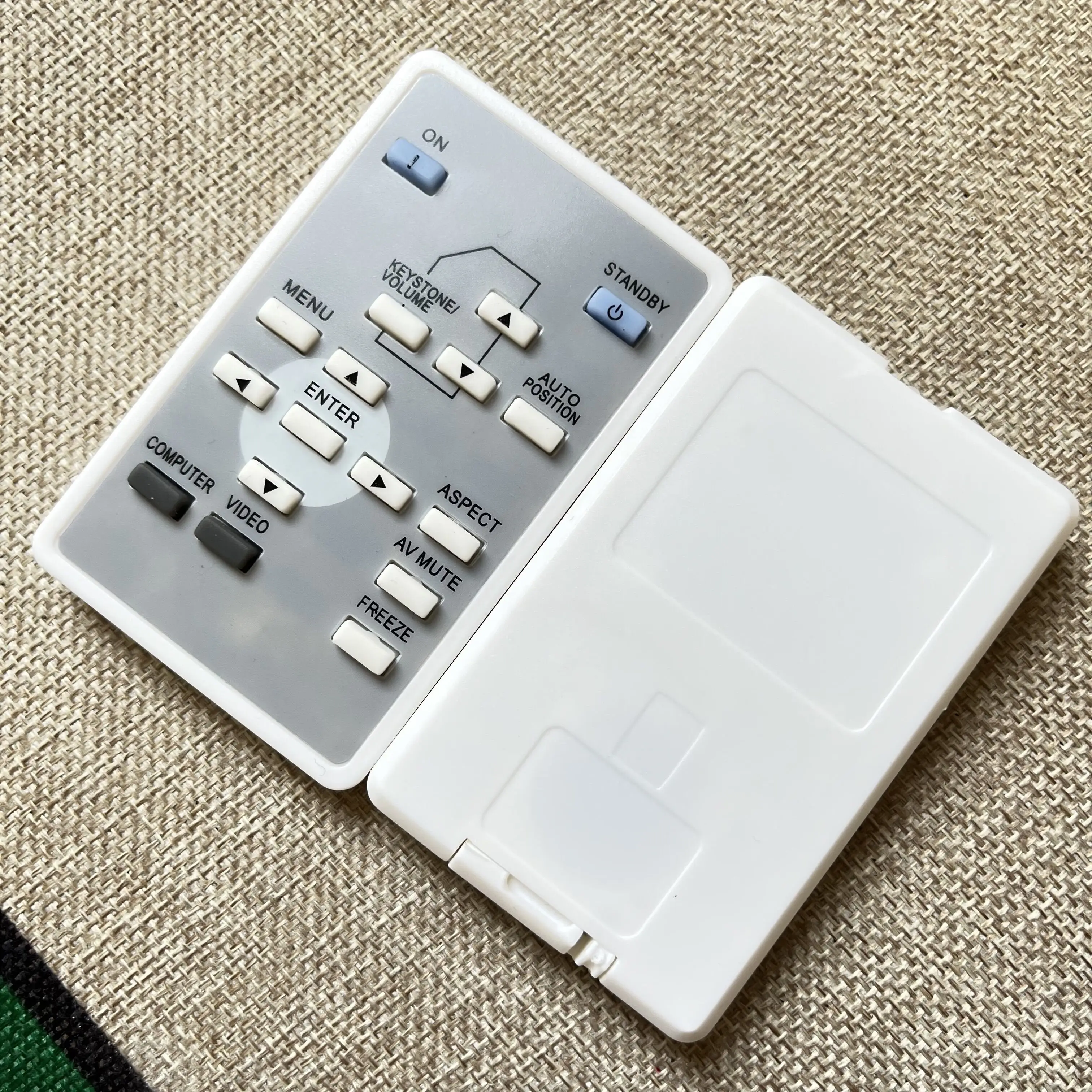 NewprojectorsremotecontrolformitsubishiGX314GS316GX328GX540