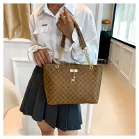Sac fourre-tout Design de luxe pour femmes, sac à main de grande capacité imprimé, sac à bandoulière tendance, nouveau sac de Shopping 4