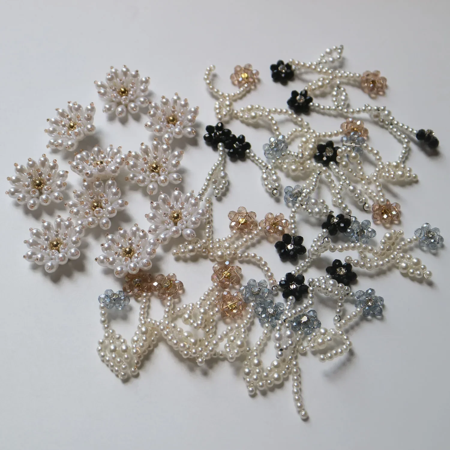 10 teil/los weiße Perle Perlen Patches für Kleidung DIY nähen auf Blumen abzeichen Blumen applikation Parches Borda dos Para