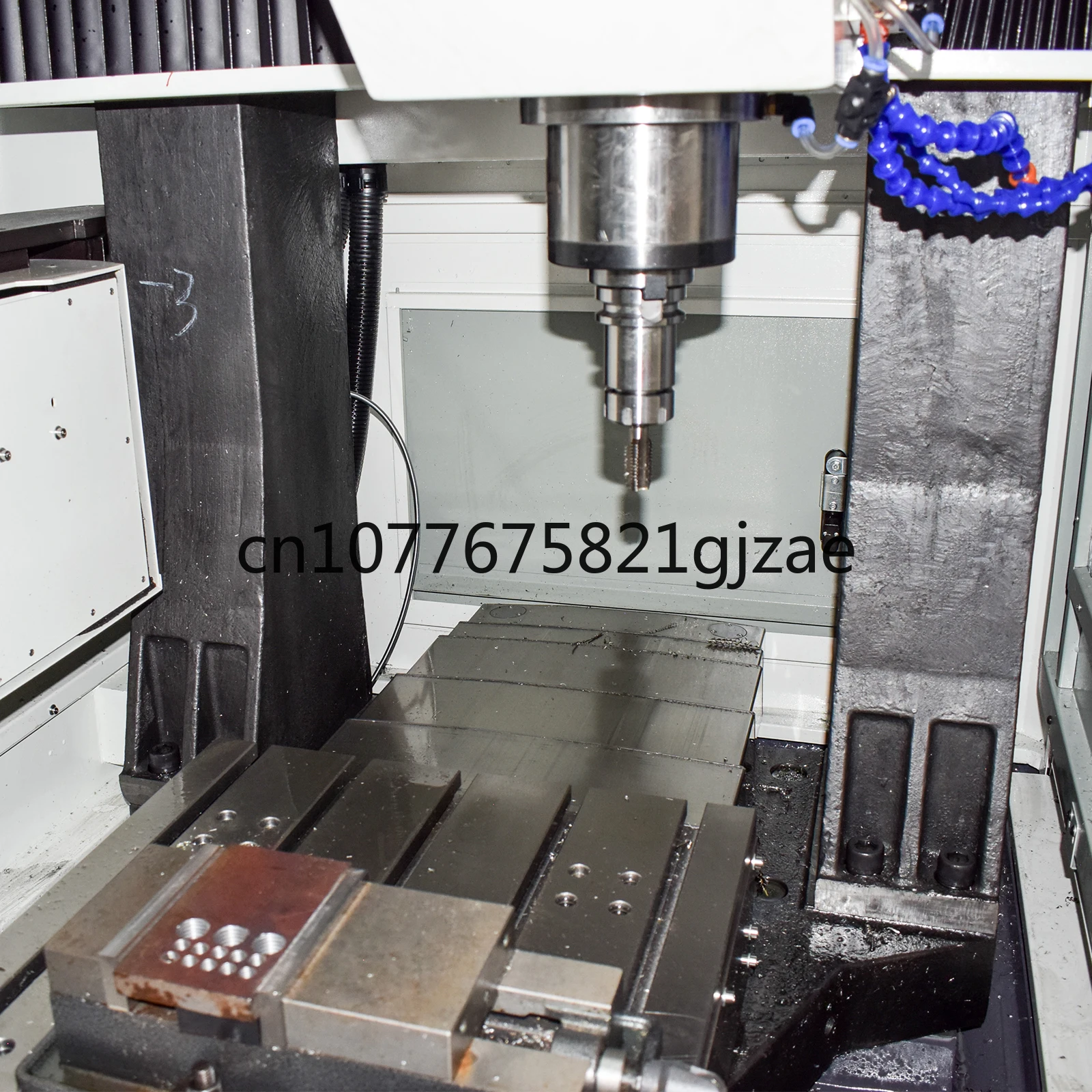 Рисунок 3 - Фрезерный станок с ЧПУ SZGH Vmc650