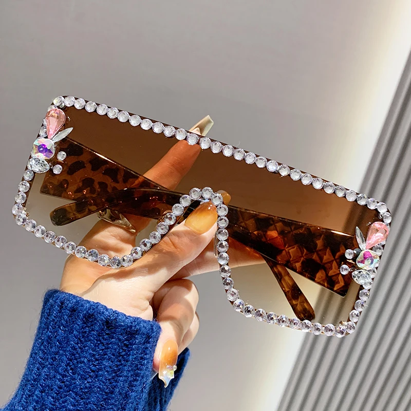 2025 Large Frame Diamond-set Sunglasses Women's Anti-ultraviolet Glasses One-piece Sunglasses Rhinestone Glasses - Image 3