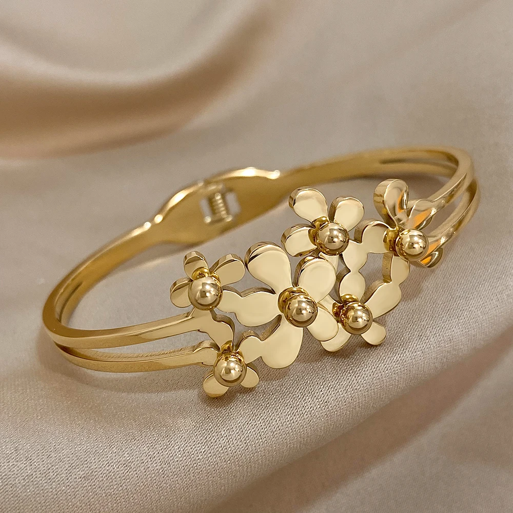 DODOHAO New Charm Flowers Stainless Steel Bangles Bracelets for Women Trendy Elegant Gold Color Wrist Waterproof Jewelry Gift