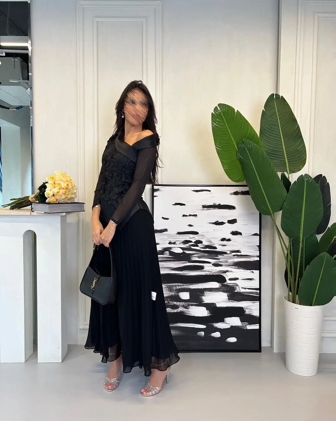 Рисунок 3 - Женское шифоновое платье с аппликацией