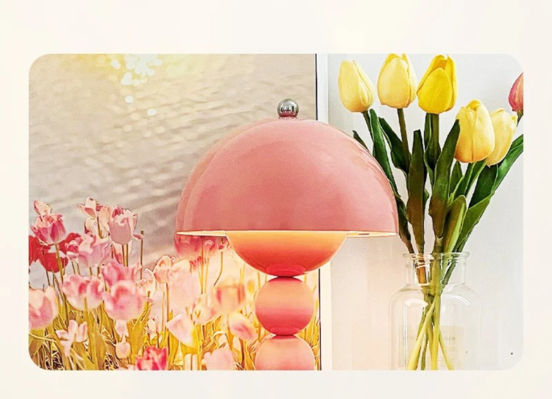 Table Lamp Image 3