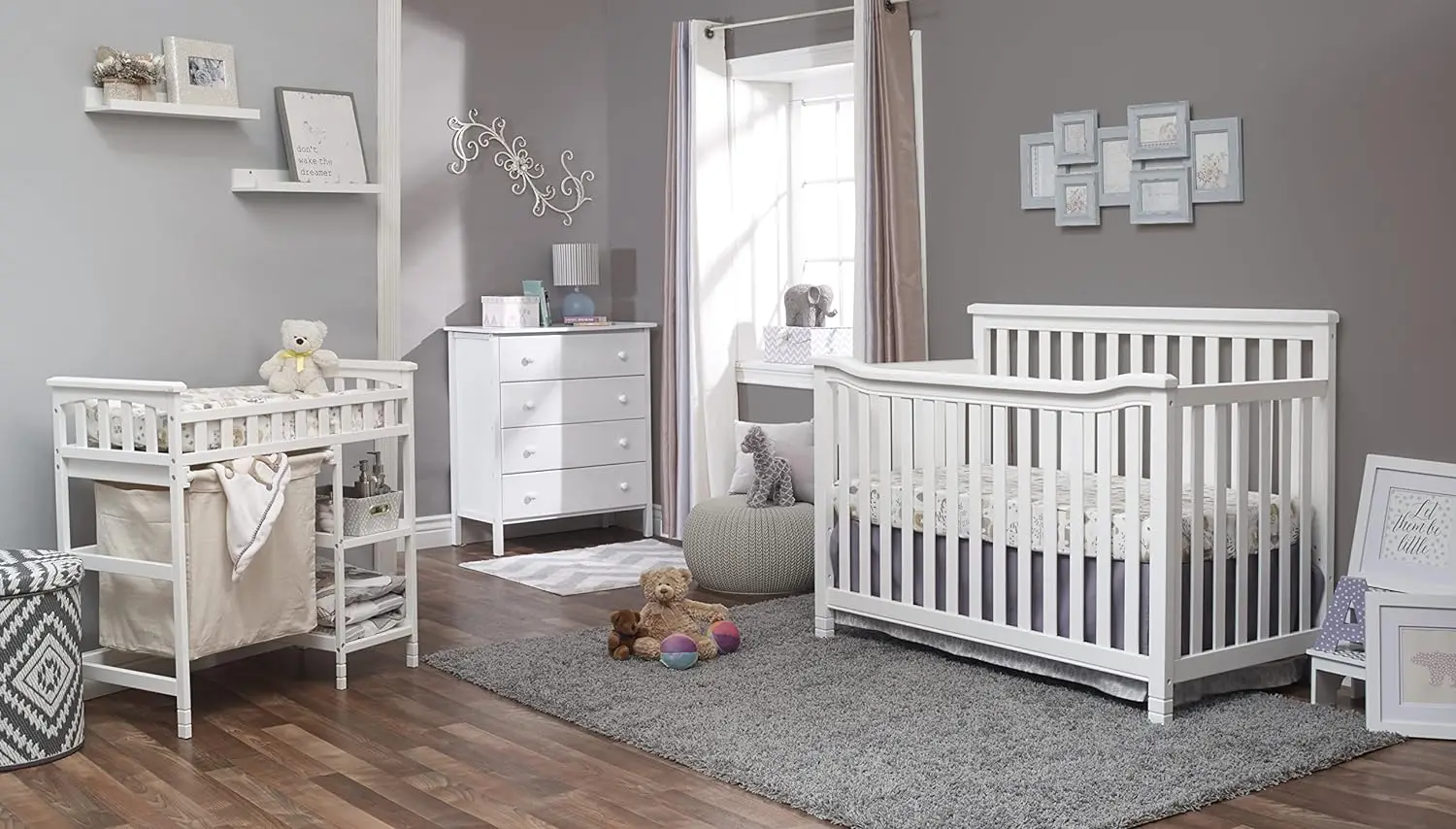 

Sorelle Furniture Palisades 3-Piece Nursery Set with 4-in-1 Convertible Crib, 4-Drawer Dresser,and Changing Ta