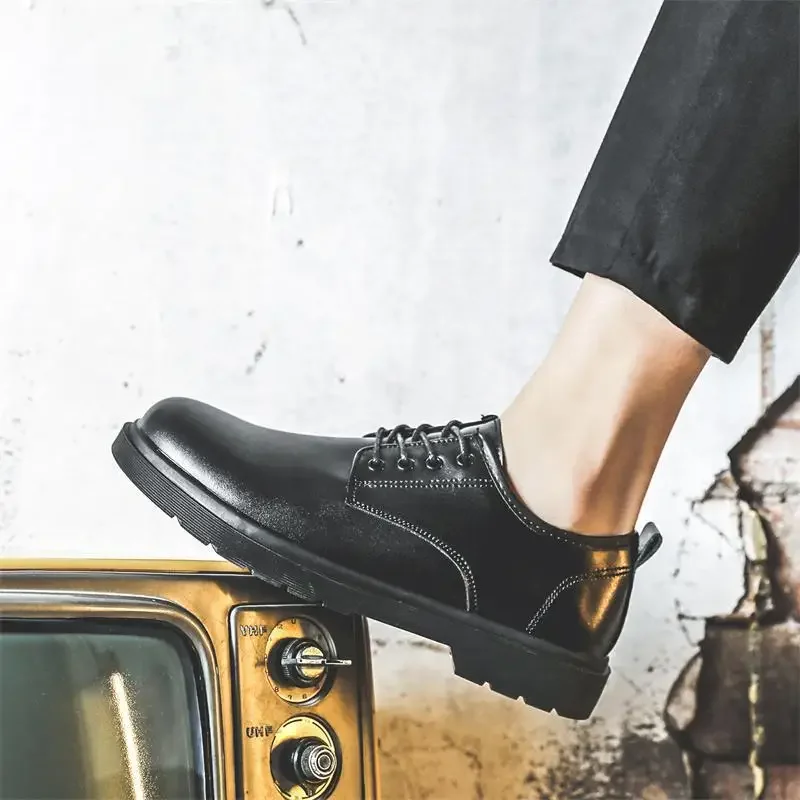 

Мужские кожаные туфли Весна-лето дышащий деловой костюм деловой повседневный мужской свадебный костюм жениха Новинка 2023 модная мужская обувь