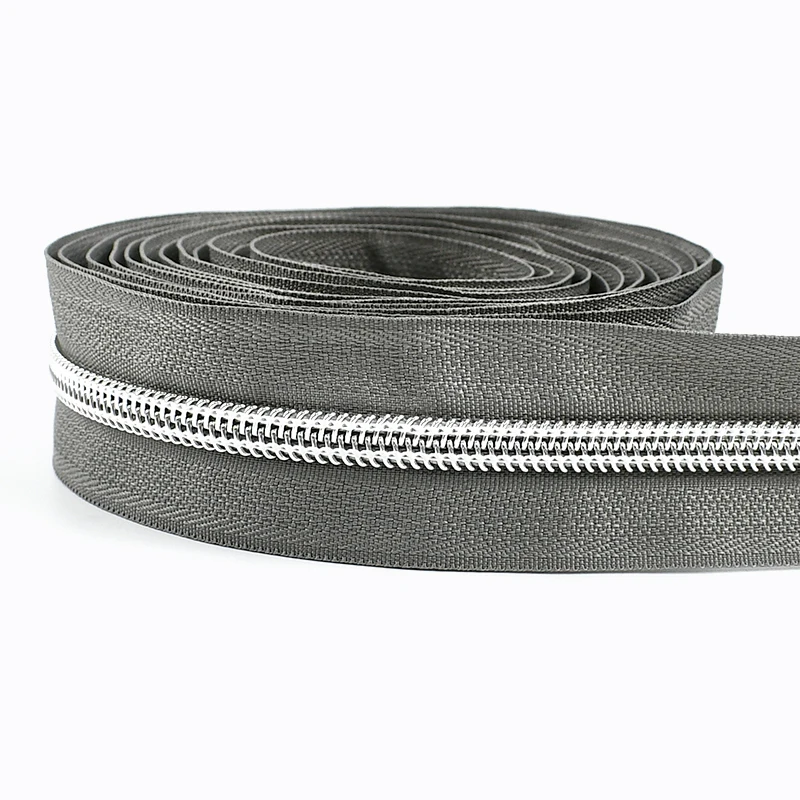 Durable Nylon Zipper for Sewing and DIY Projects