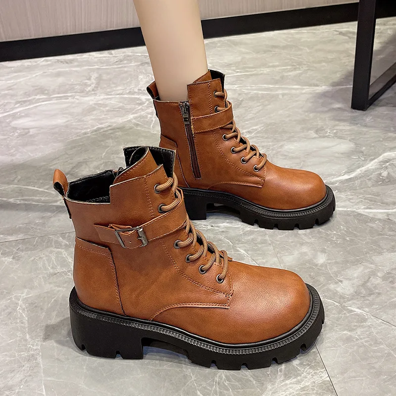 

Hot Selling Boots Women 2023 New Autumn/Winter British Style Motorcycle Boots Thick Sole Belt Buckle Retro Large Women's Shoes