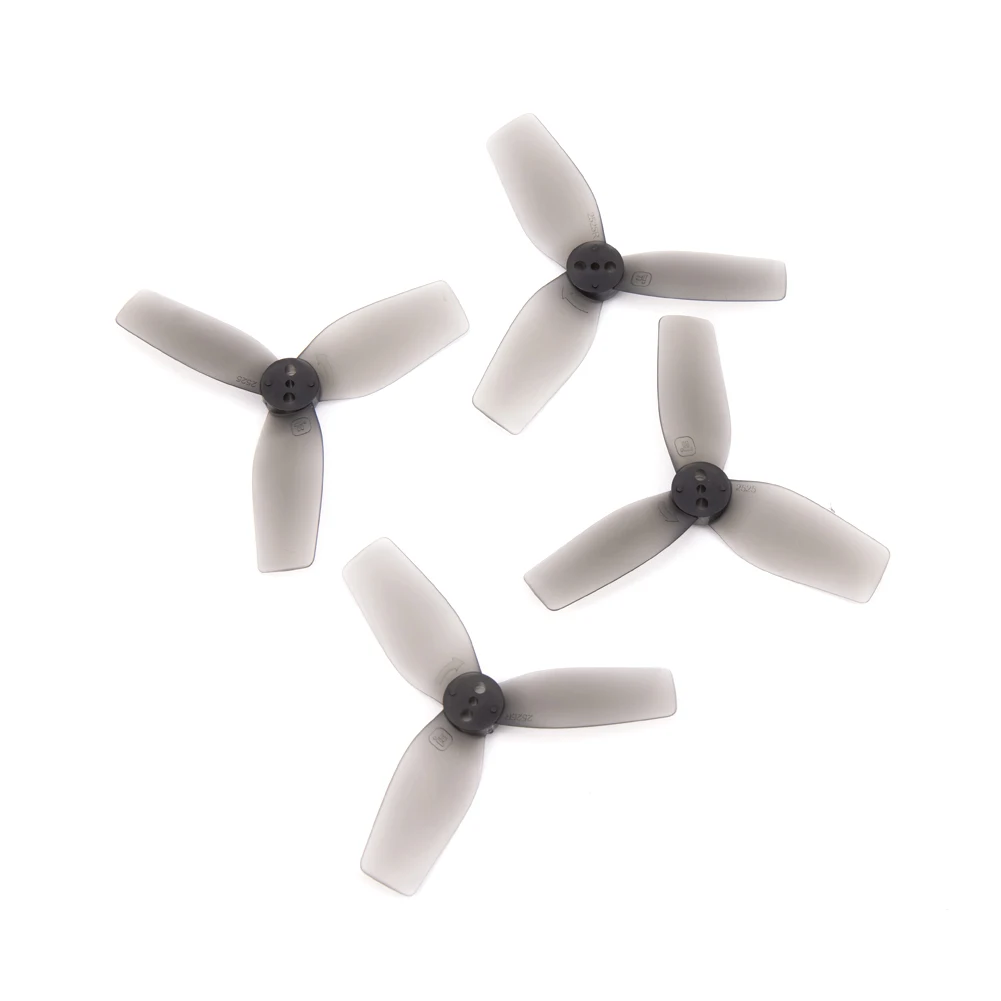 Empilement des 4 hélices de rechange 2,5 pouces 3 lames pour DJI iFlight Defender 25, prêtes à l'installation.