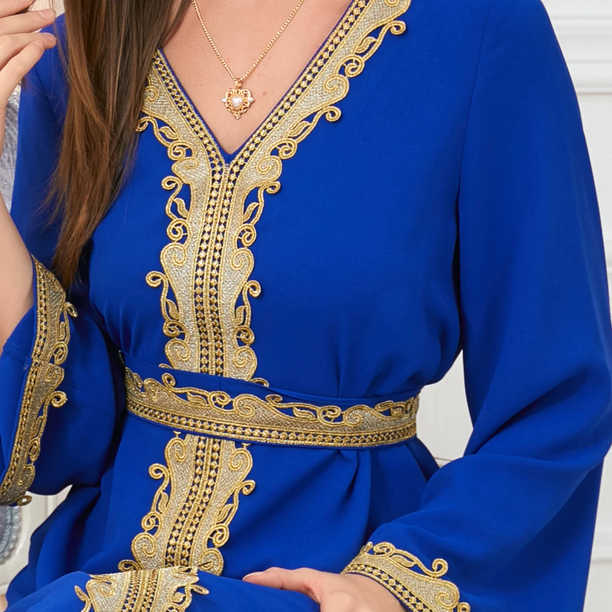 A Lin Muslim Woman Dress Embroidered V-neck Long Sleeve Eid Mubarak Kaftan Dubai Abaya Turkey Morocco Arabian Islamic Dresses