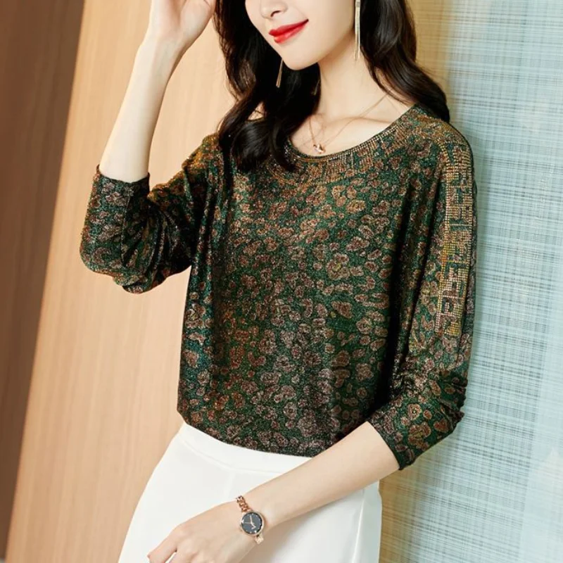 

Women's Spring and Autumn Korean New Round Neck Pullover Commuter Fashion Diamond Print T-shirt Bat Sleeves Loose Versatile Tops