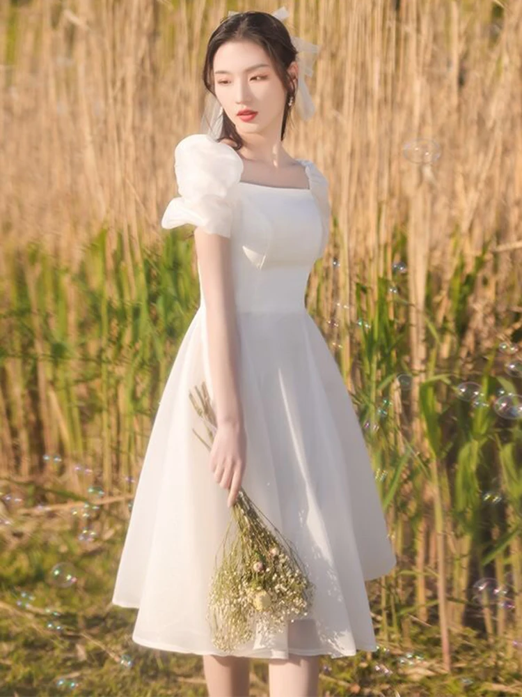 

R-68 Little white dress light wedding dress French dress light luxury niche high-end can be worn everyday