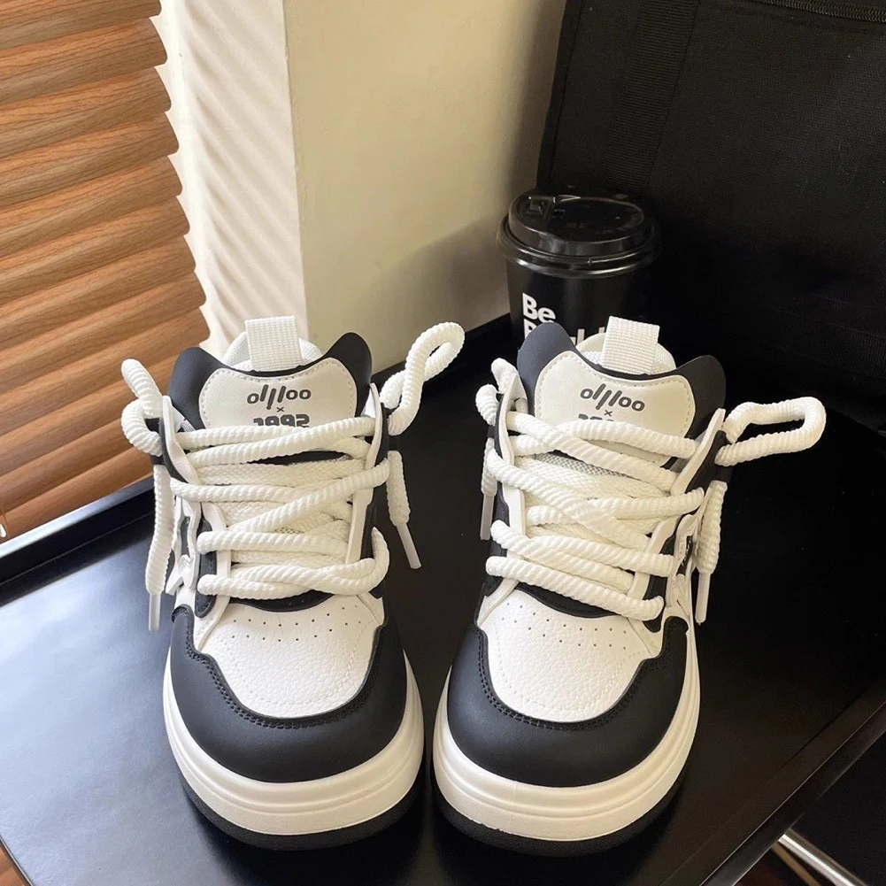 Star Walking Sneakers Y2K Platform Shoes Thick Sole Comfortable Running Shoes Aesthetic Tennis for Outdoor Sports