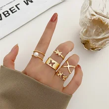 

5Pcs Butterfly Bohemian Punk Gold Wide Chain Pearl Women Rings Set Jewelry Fashion Finger Thin Women Rings Engagement Wedding