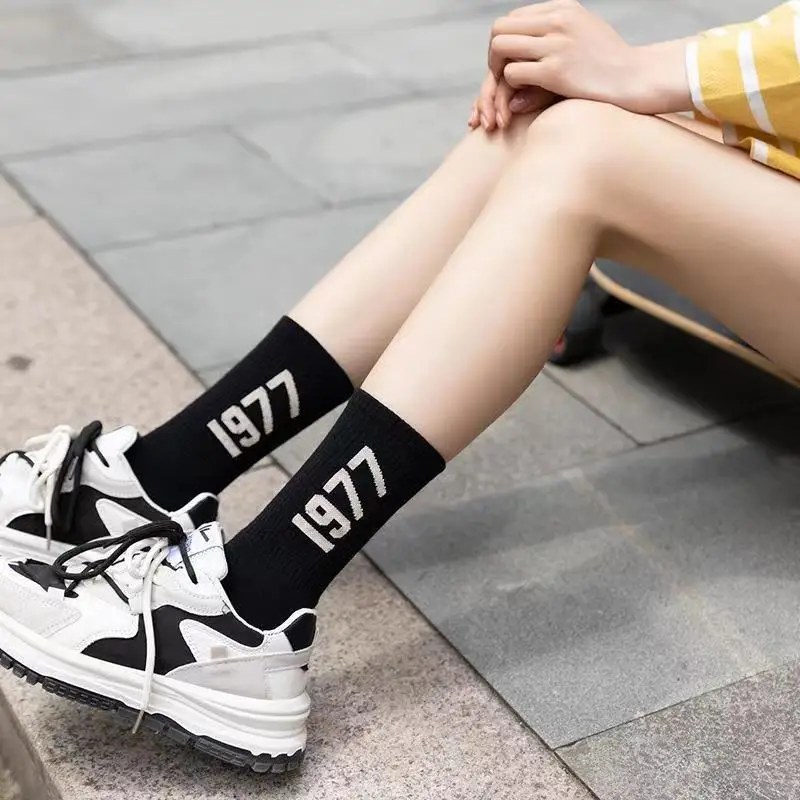 4 Pairs Cotton Socks Men Women Skateboard Fashion Alphabet Gift Couple Sports Casual 38-45