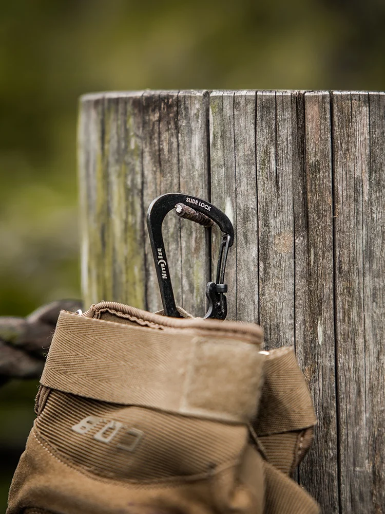 NiteIze Aluminum Alloy Qui Release D-aped Carabiner Key Holder Water Cup Hook Se Lo for Outdoor Climbing Cam Tr...