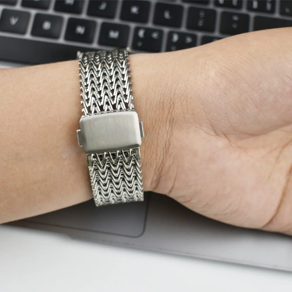 Universal 22mm Magnetic Milanese Metal Watchband Strap