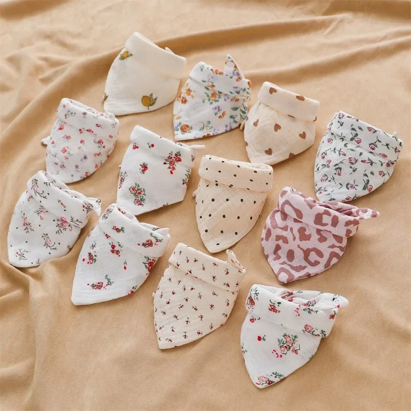 

New Baby Printed Triangle Towel Pure Cotton Gauze Drool Towel Baby Bib Cross-border Cute and Sweet Infant Accessories