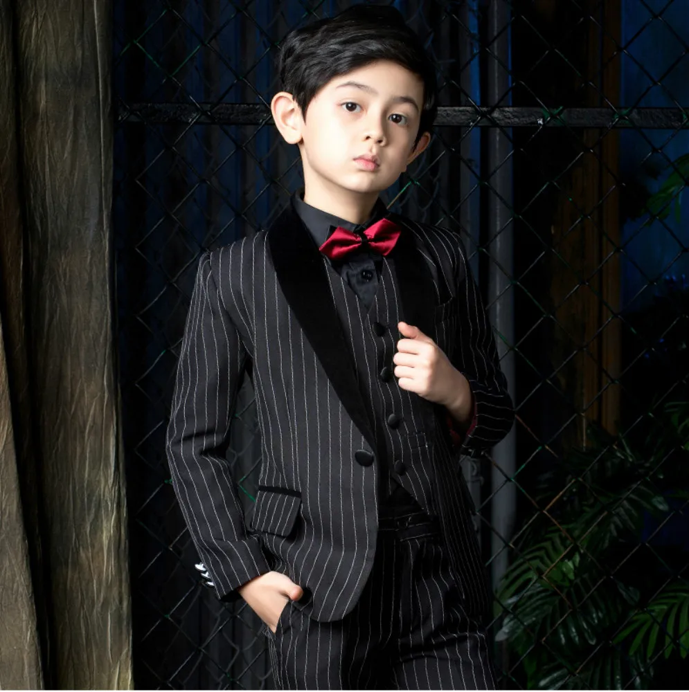 

2023 High Quality Black Pinstripe Little Boy Formal Groom Wear 3 Pieces Set Suits For Wedding Dinner Party Children Kids Tuxedos