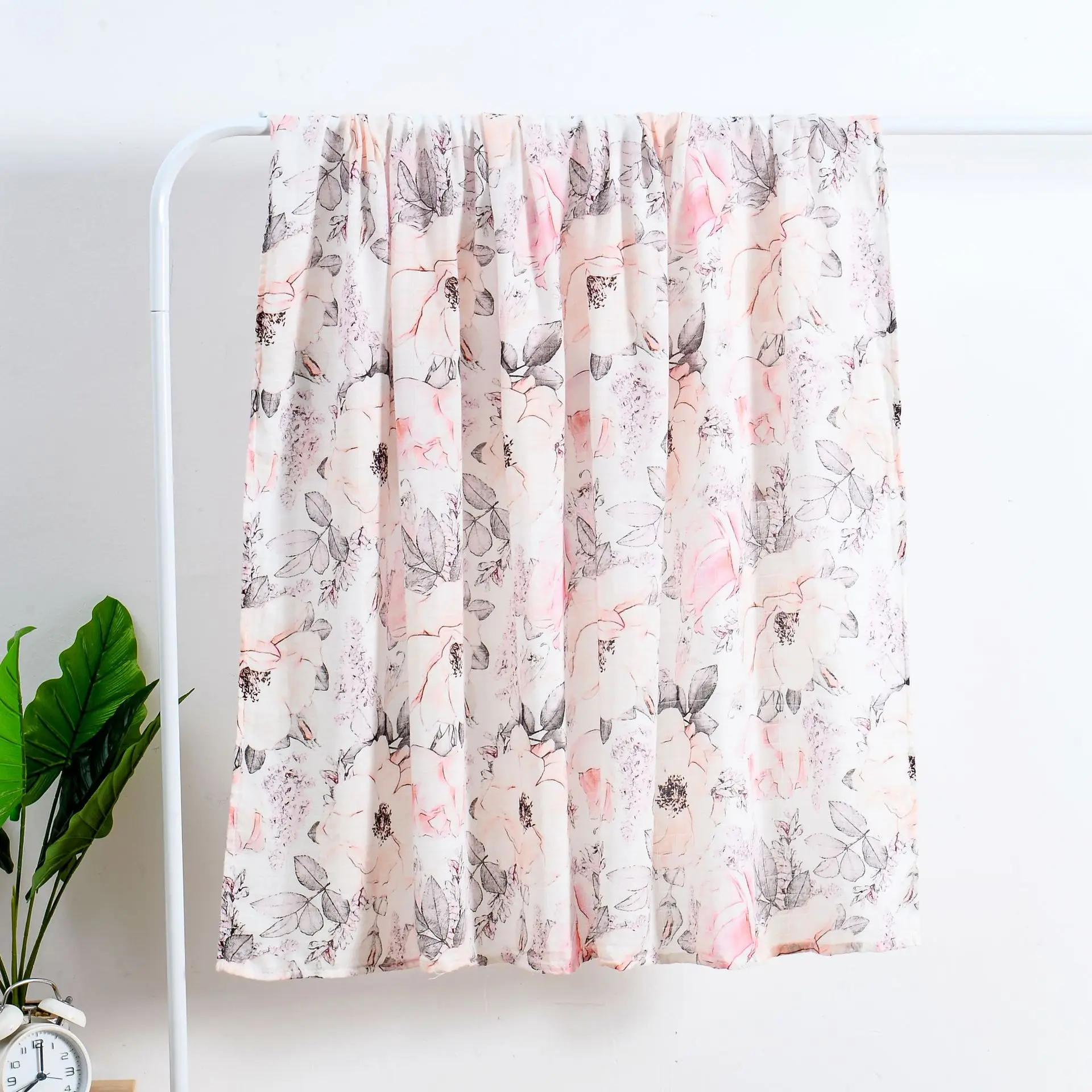 

New Four Seasons Children's Breathable and Warm Multi Purpose Wrap and Bath Towel with Newborn Baby Digital Printed Gauze Cloth