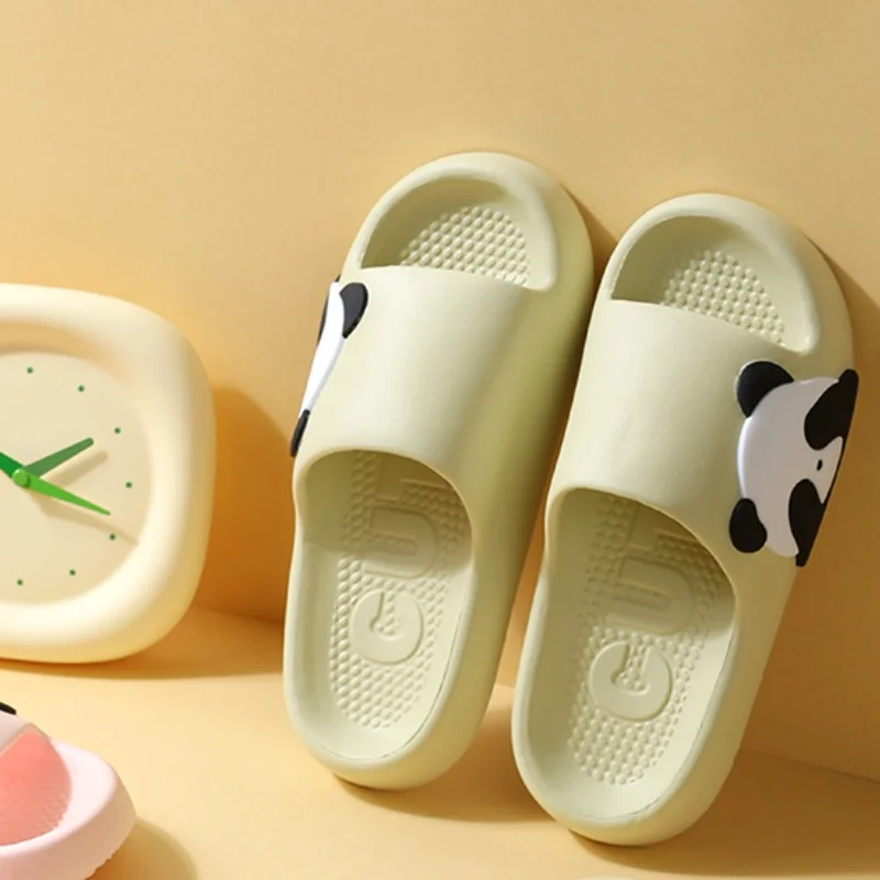Comfortable soft soled women's slippers Shock-absorbing Home slippers Non-slip Bathroom slippers Cute Panda print flat slippers 4