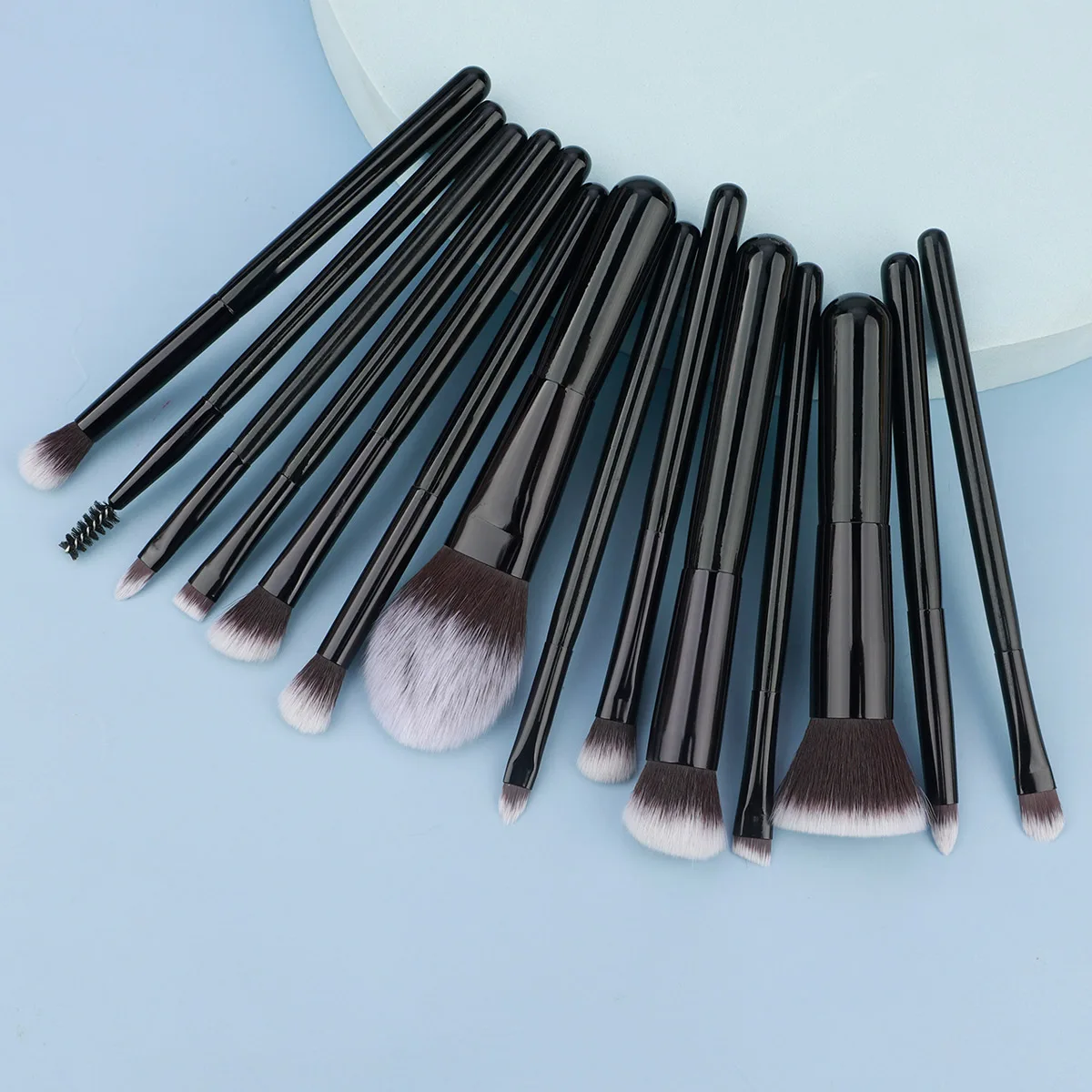 Deluxe 14-Piece Makeup Brush Set - Ultra Soft Bristles for Flawless Application, Travel-Friendly & Multifunctional Beauty Essentials