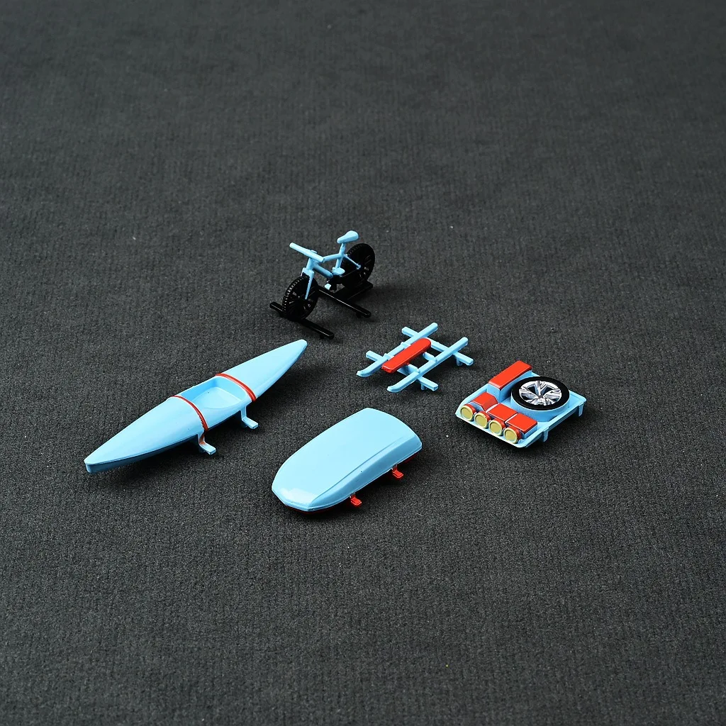 CM 1/64  Model Car Plastic Roof Accessories Toys Travel off-road Series with 1:64 Scale Bicycle, Kayak Model Kit (Without Cars) 4