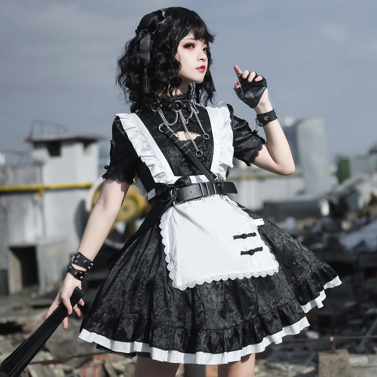

Sweet Japanese Lovely Maid Cosplay Apron Dress Black Traditional Maid Maid Dress Halloween Costume Anime Cosplay for Women