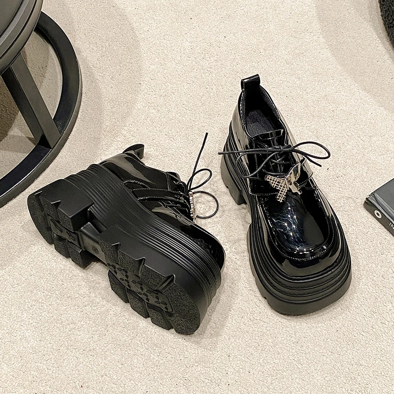 Aphixta 10cm Super High Women Autumn Boots Butterfly Lace Up Fashion Women Shoes Thick Botton Sole Boot Patent Leather Footwear