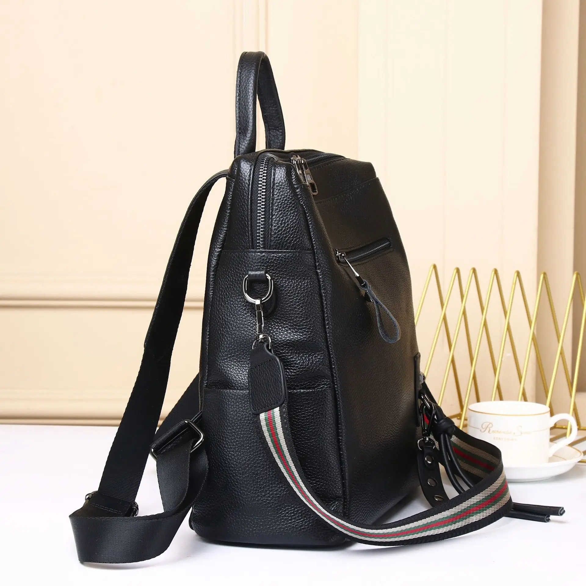 High Quality Genuine Leather Backpacks Women Big Capacity Travel Backpack School Bags for Teenage Girls Shoulder Bags Mochilas trendy sling bags