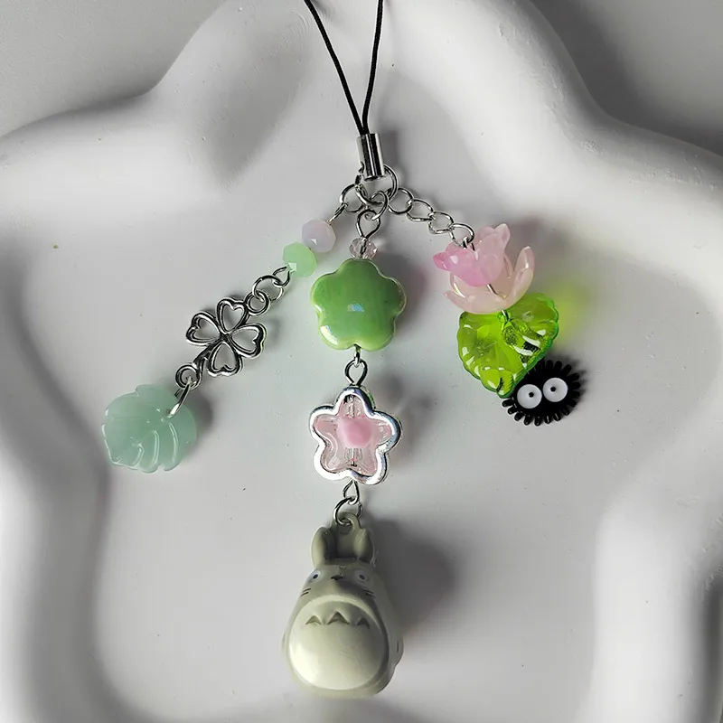 Handmade four leaf clover beaded phone charm y2k leaf fairy keychain