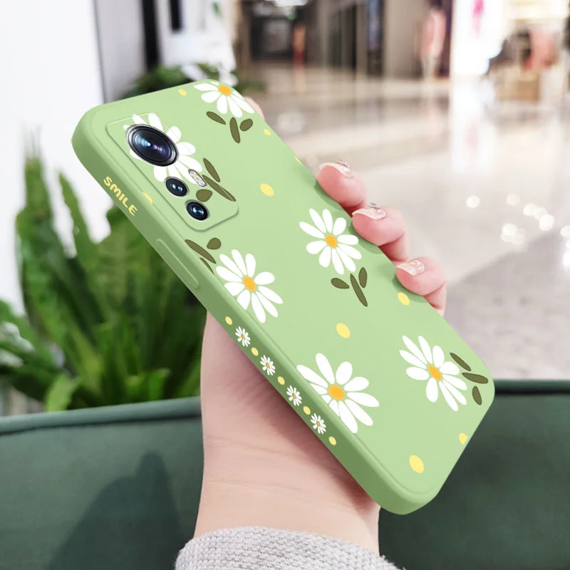 Chrysanthemum Silicone Phone Case - Elegant & Durable Floral Design Cover