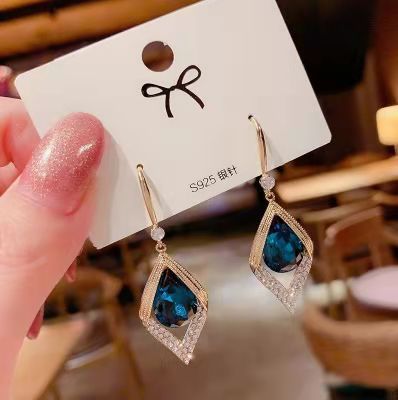 Advanced Gentle Diamond Fringe Star Moon Crystal Earrings For Women Korean Fashion Earring Daily Birthday Party Jewelry Gift
