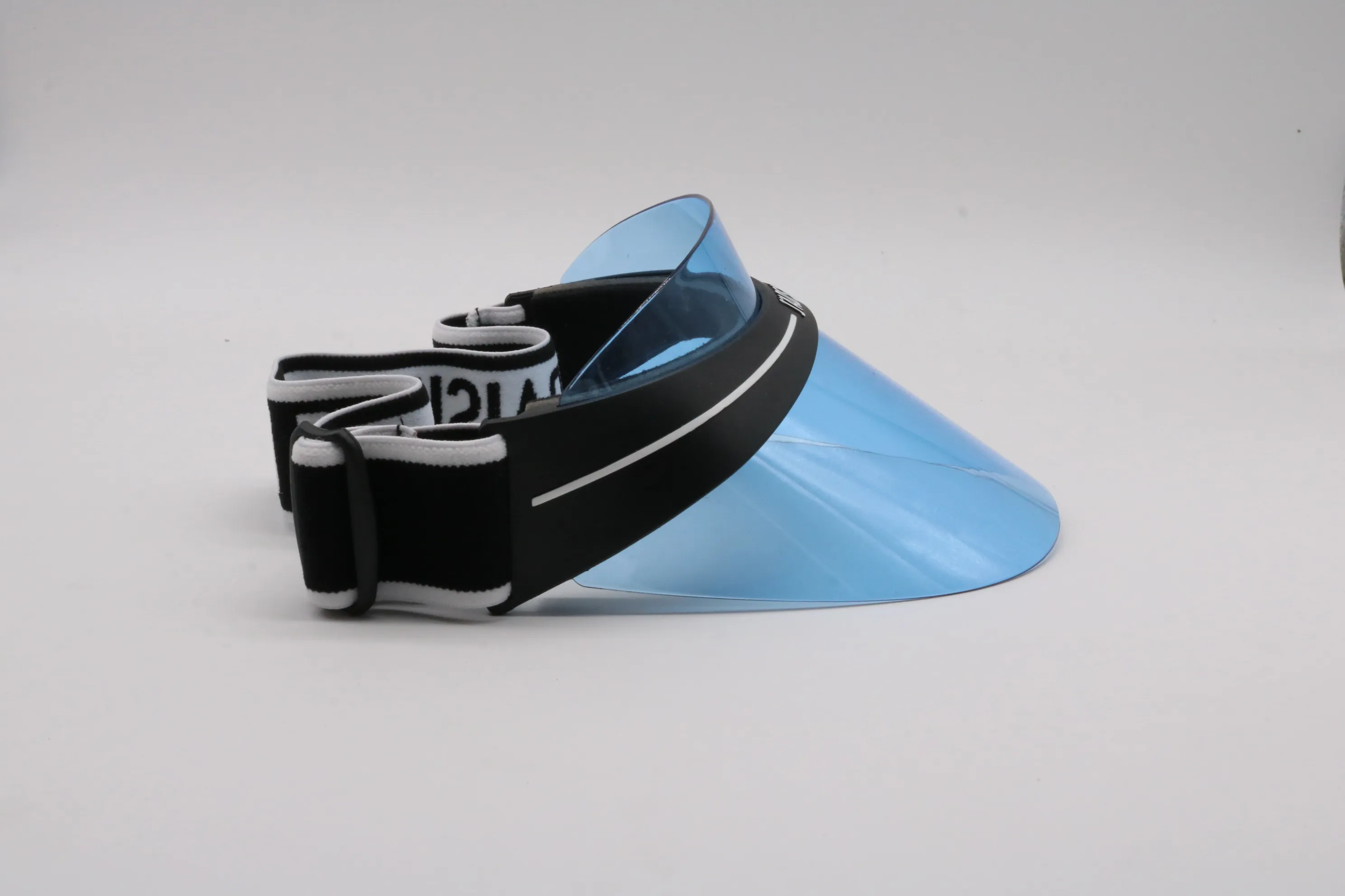 OutdoorTravel Woman Men Sunshade Hat Randomly Sent With And Without Logo Bule Color Transparent PVC Sport Hat