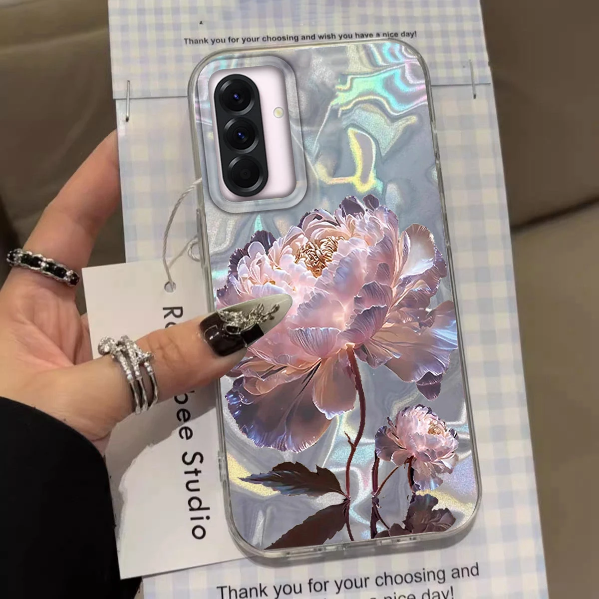 Elegant Lotus Flower Phone Case - Stylish Protective Cover with Floral Design