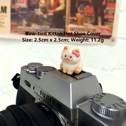 Adorable Siamese Cat 3D Camera Hot Shoe Cover - Creative Flash Protector (Bow - tied Kitten)