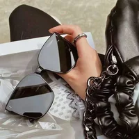 17993-cee337.jpg Square Sunglasses (Korean Retro Style)