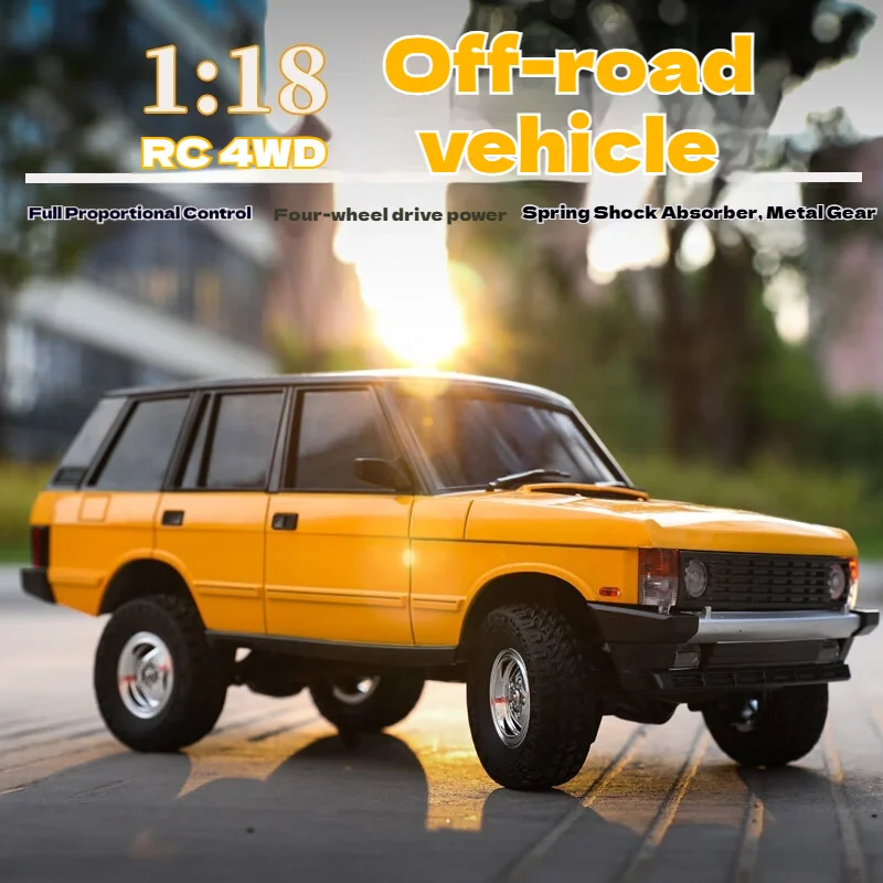 Profil de la voiture RC 18401 PRO, montrant ses roues tout-terrain et sa carrosserie blanc/jaune.